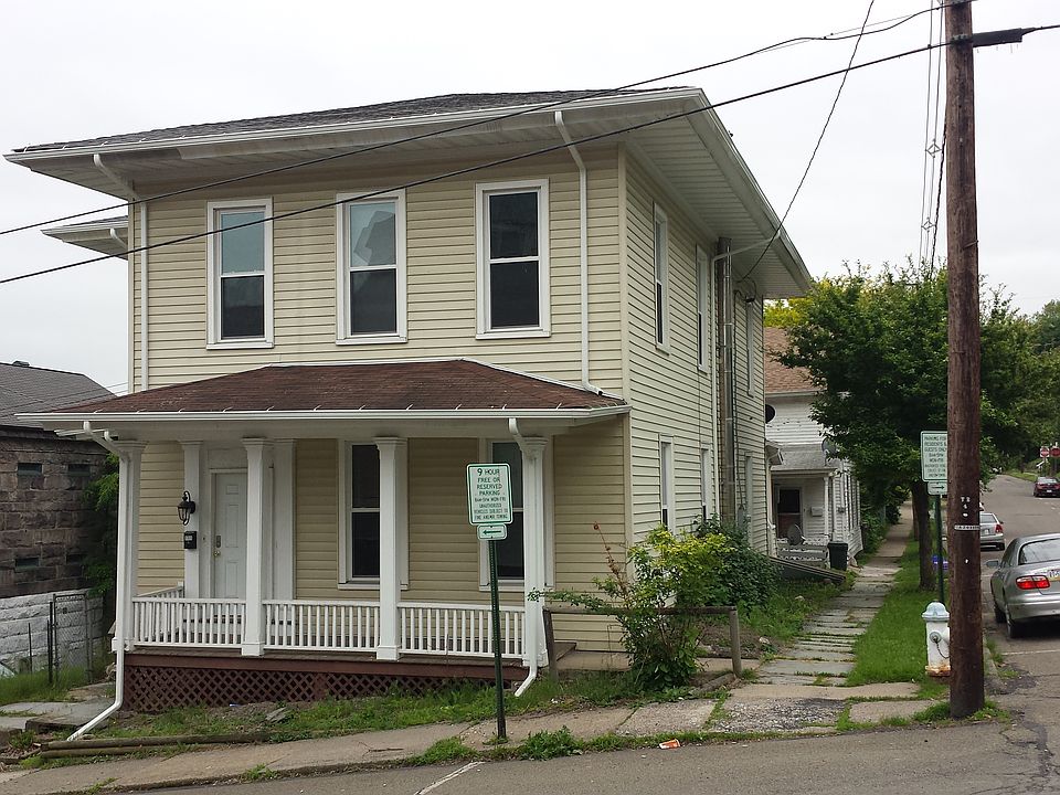 Pine St