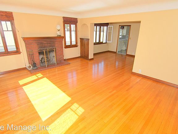 5th image of 284 Orizaba Ave