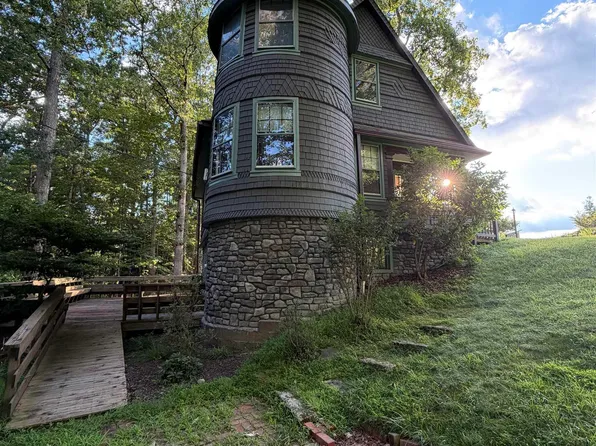 7 Kerens Hill Rd, Elkins, WV 26241