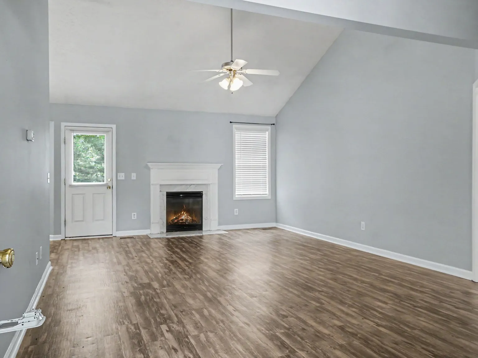 3 bed, 1845 sqft, $2,200 — Photo 3