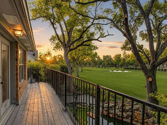4th image of 3826 Colony Woods Dr