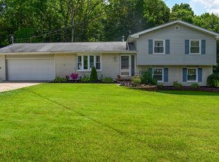299 Cedarwood Dr, Lexington, OH 44904