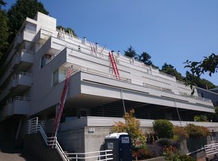 5266 SW Jacobsen Rd #303, Seattle, WA 98116