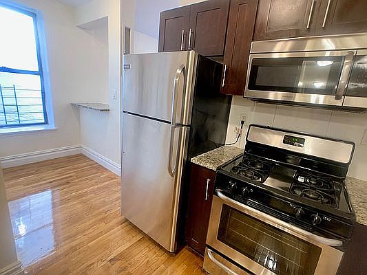 4th image of 219 W 145th St APT 2