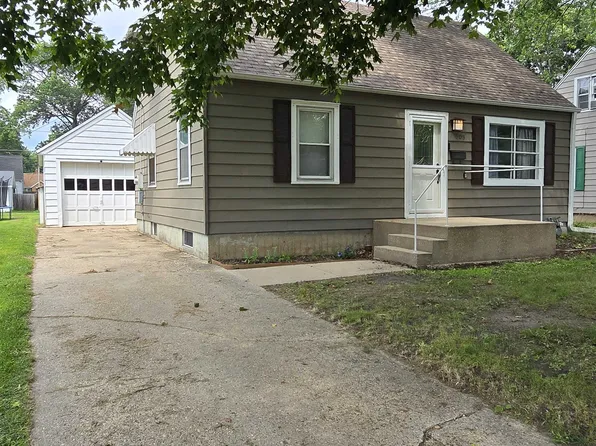 309 E 9th St, Rock Falls, IL 61071
