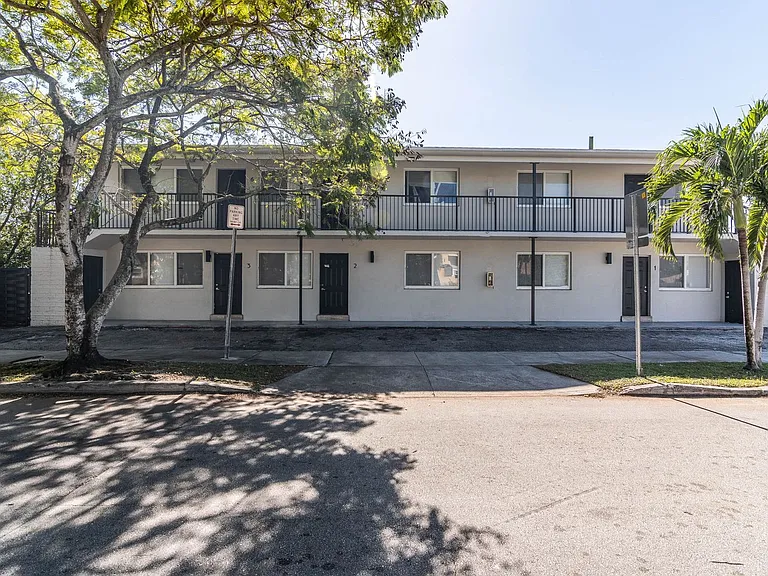 2190 SW 14th Ter — Photo 49