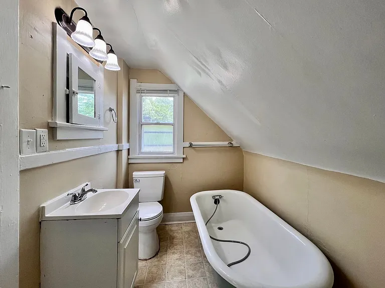 3010 Warsaw St — Photo 8