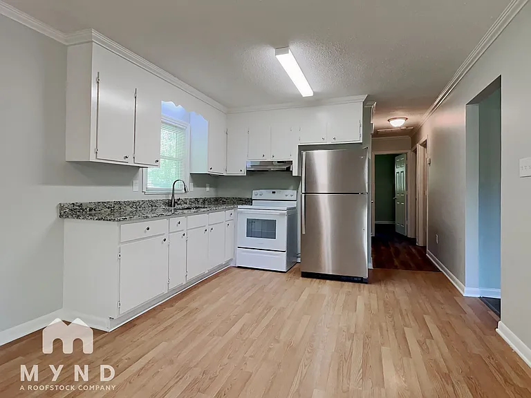 198 Harriet Ln — Photo 5
