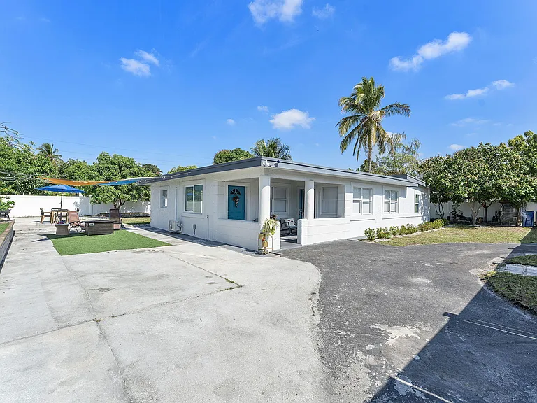 2629 SW 6th Ct — Photo 33
