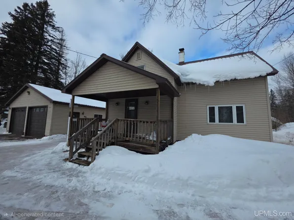 28206 9th St #3, Lake Linden, MI 49945