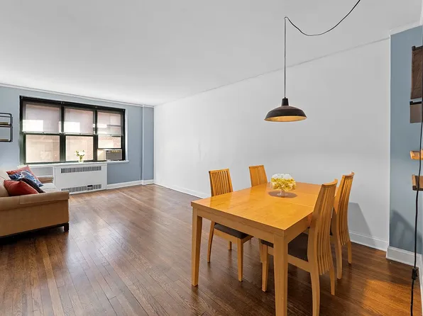 78-10 34th Ave #3B, Jackson Heights, NY 11372