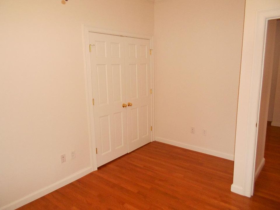 2nd image of 27 Edgerly Rd #14