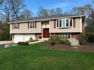 53 Waterford Dr, Weymouth, MA 02188