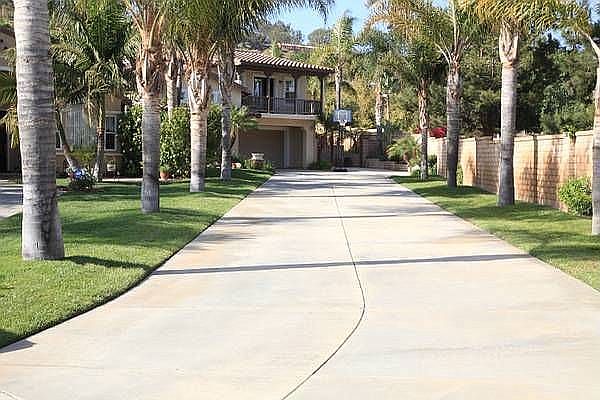 1st image of 601 Corte Regalo