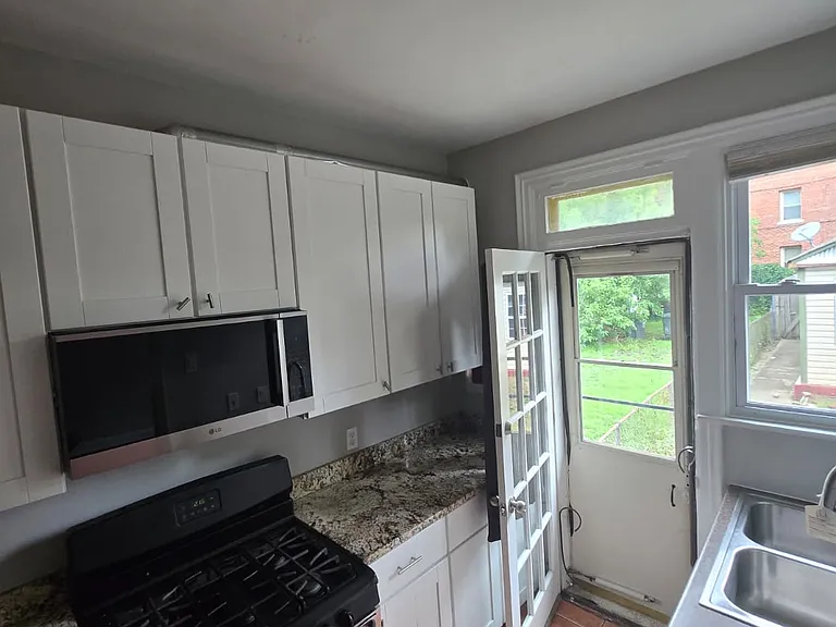1353 Kennedy St NW — Photo 8