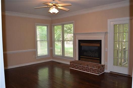 4th image of 2500 Baytree Dr