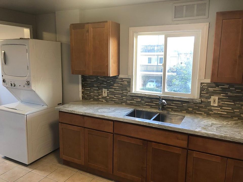 New kitchen & in-unit washer/dryer