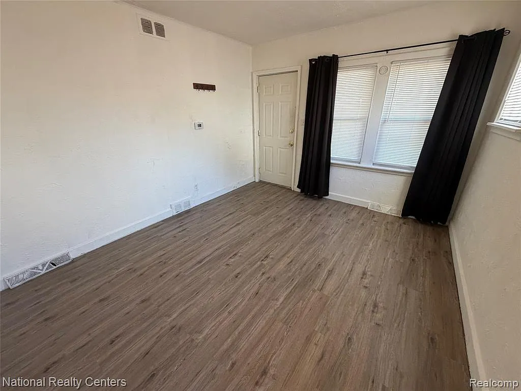 1 bed, 1.0 bath, 500 sqft, $875 — Photo 4