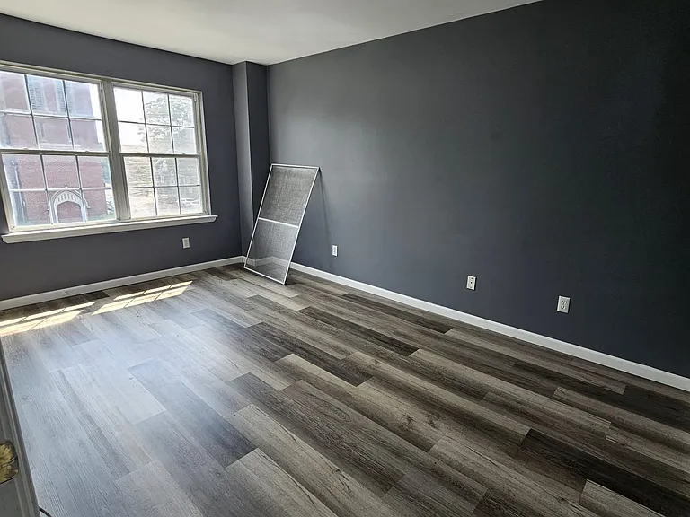 270 S 7th St #3 — Photo 7