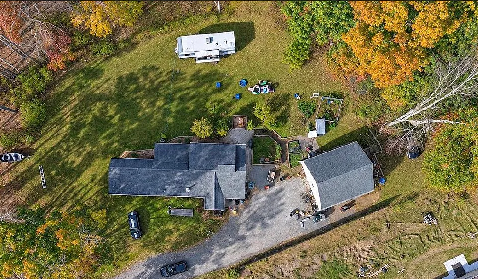 280 Neversink Dr