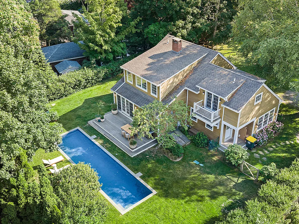 109 Franklin Ave