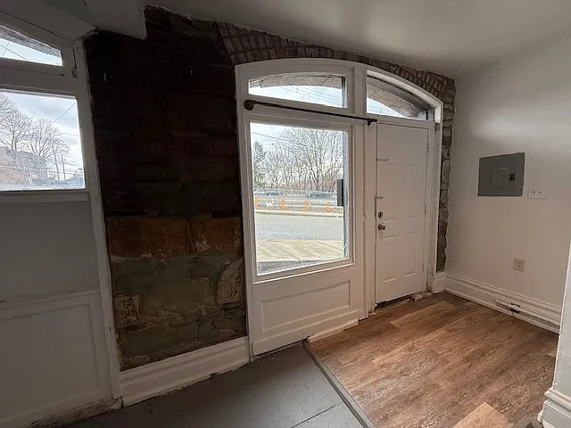 2106 Wilson Ave — Photo 7