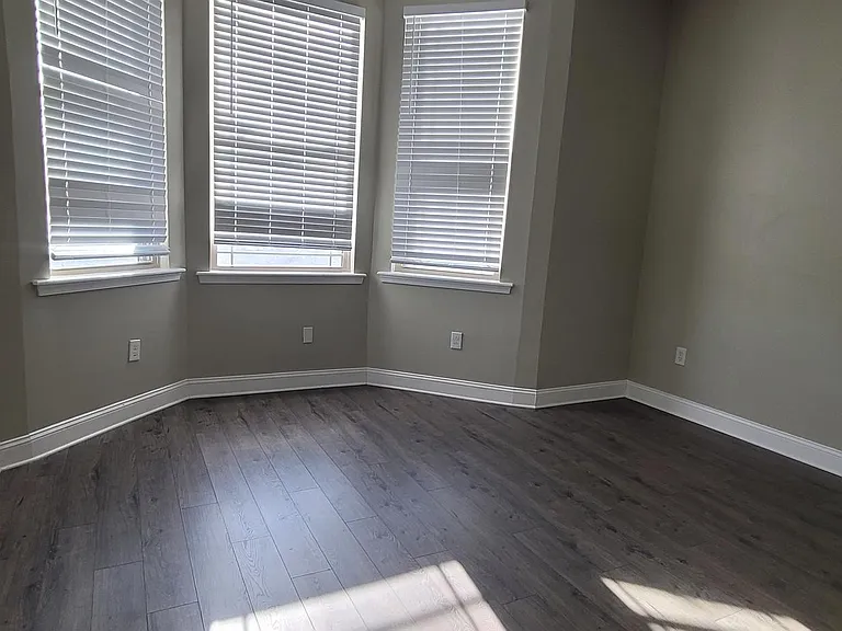 4233 Lancaster Ave #2 — Photo 4