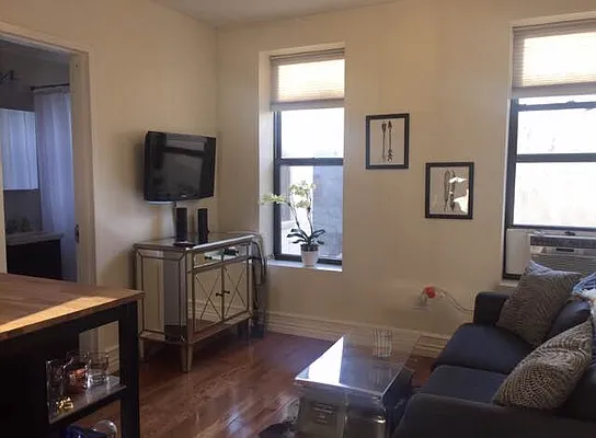 Rented by Geraldine Capasso, LREB | media 33