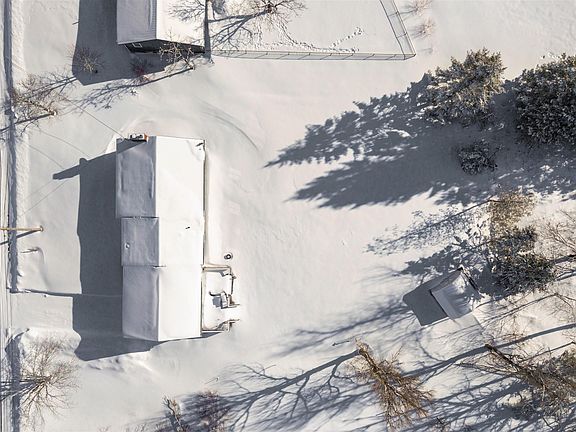 5th image of 8 Smith Ave
