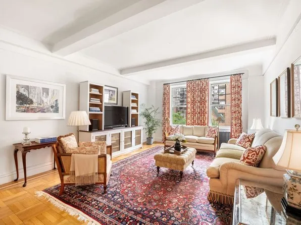51 East 90th Street 5B image 1 of 7