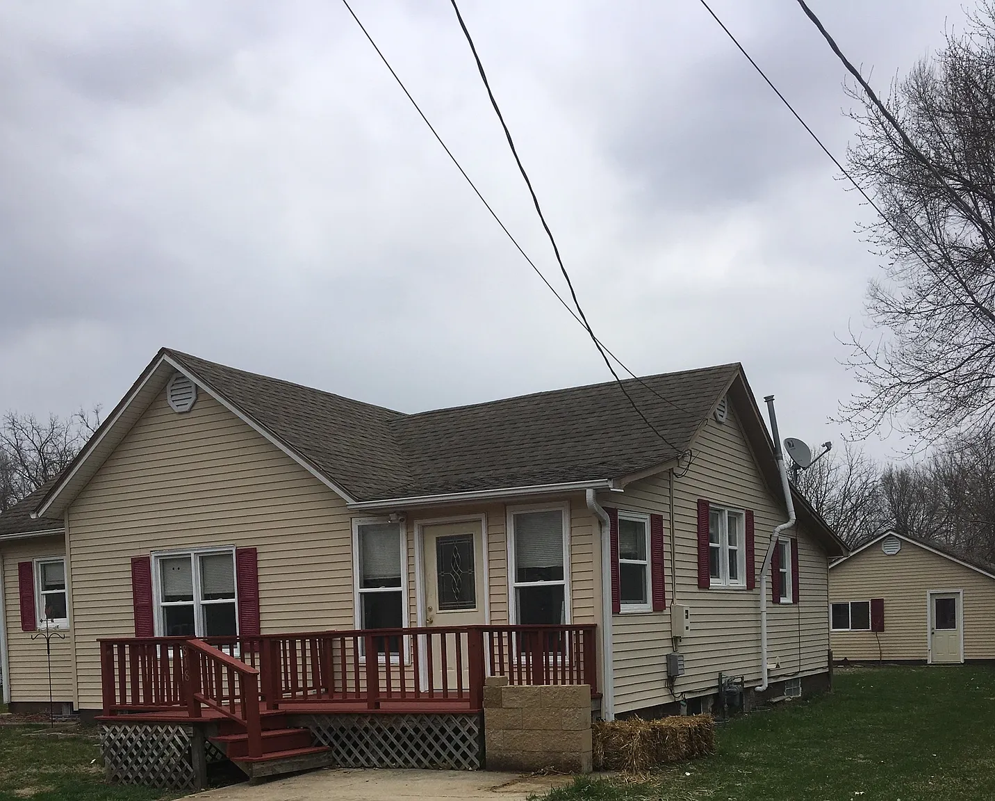 818 S Cedar St photo 1