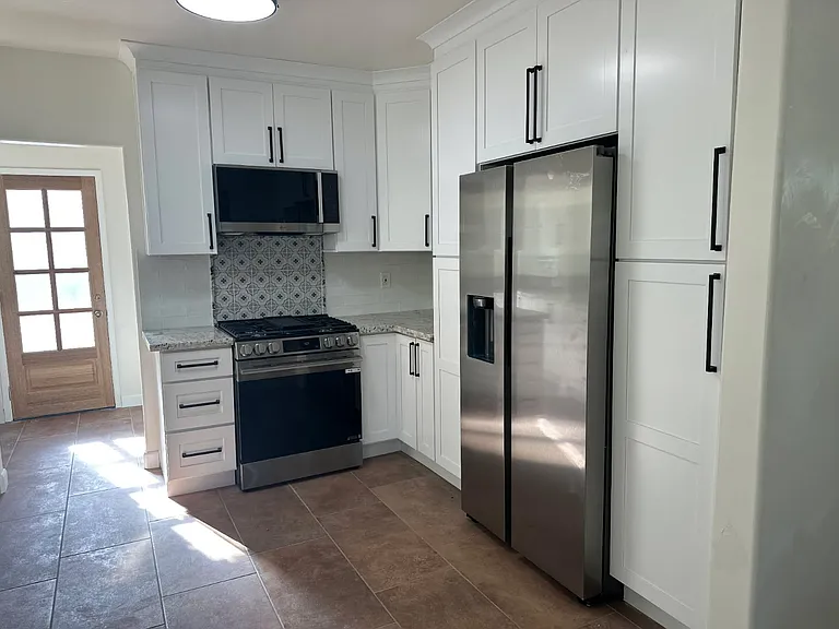 253 Covina Ave — Photo 10
