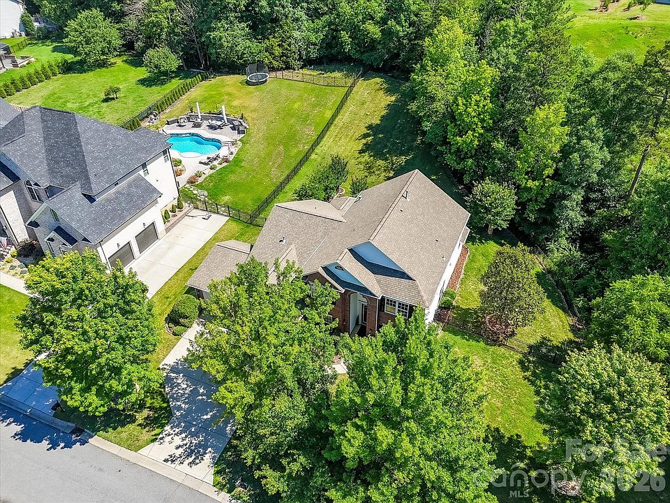 1st image of 1788 Oakmont Dr