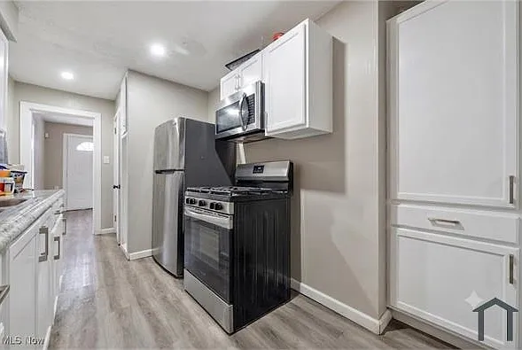 4 bed, $2,500 — Photo 4