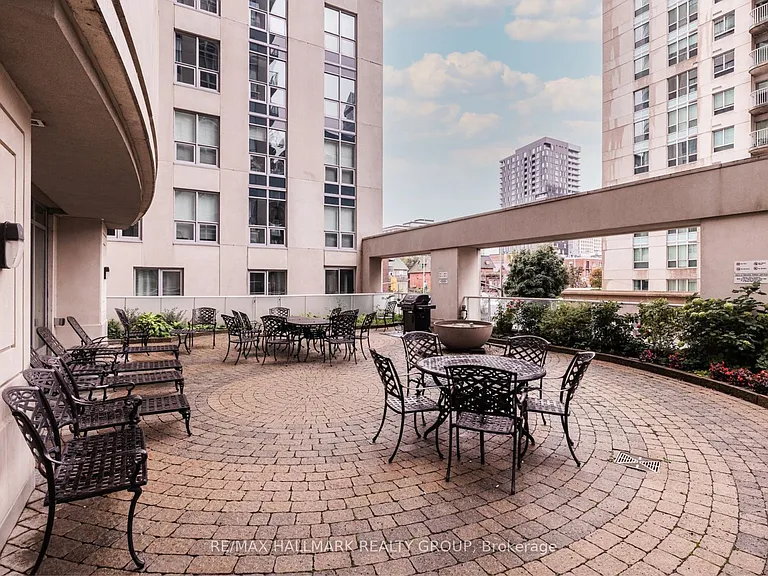 195 Besserer St #2106 — Photo 27