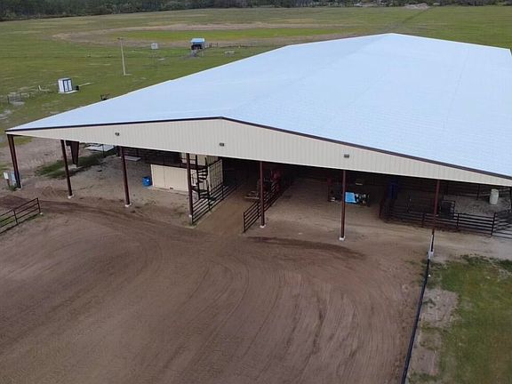 3rd image of 33700 Hwy 441