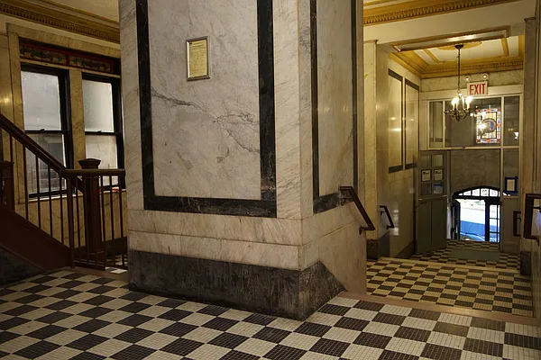 Rented by Norman Raindel, LREB | media 22