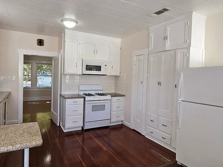 921 E Terrace Ave #A — Photo 15