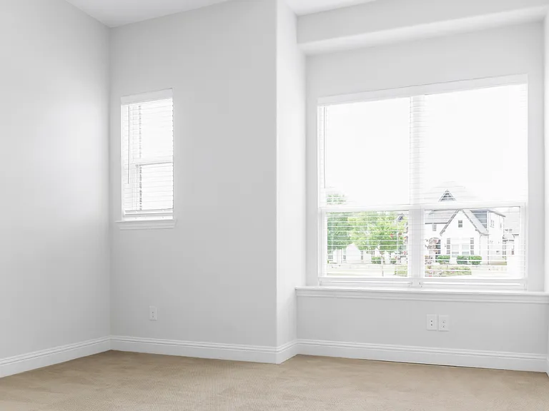 12569 Royal Oaks Ln — Photo 17