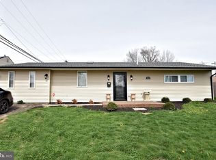 255 Blue Ridge Dr, Levittown, PA 19057