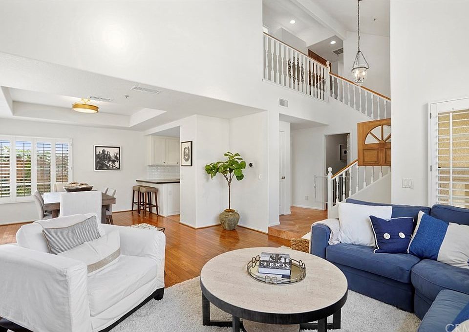 1st image of 2112 Colina Vista Way