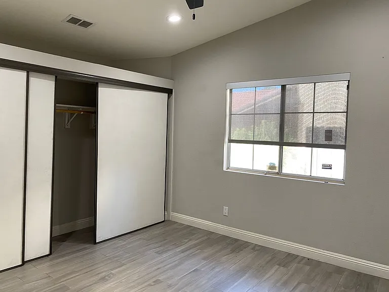 128 Elmtree Dr — Photo 11