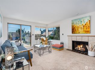 8015 Greenwood Ave N APT 404, Seattle, WA 98103