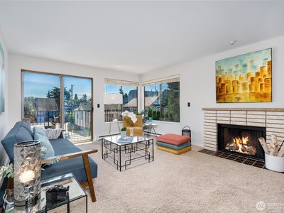 8015 Greenwood Avenue N #404, Seattle, WA, 98103