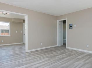 203 E Iris St #A, Oxnard, CA 93033