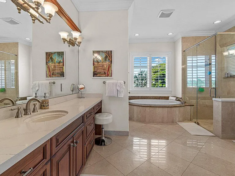 6103 N Ocean Blvd — Photo 32