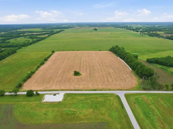 000 W Farm Rd 94, Ash Grove, MO 65604