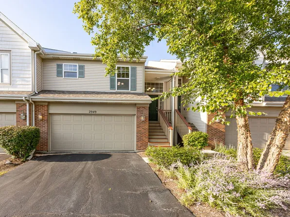 2949 Saganashkee Ln, Naperville, IL 60564