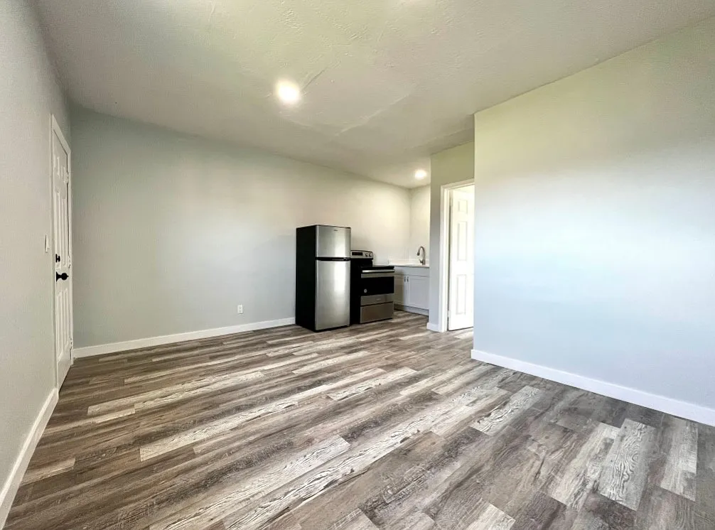 806 NW 7th Ter. Hallandale Beach, FL 33009 — Photo 3