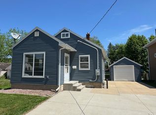 110 14th Ave NE, Rochester, MN 55906